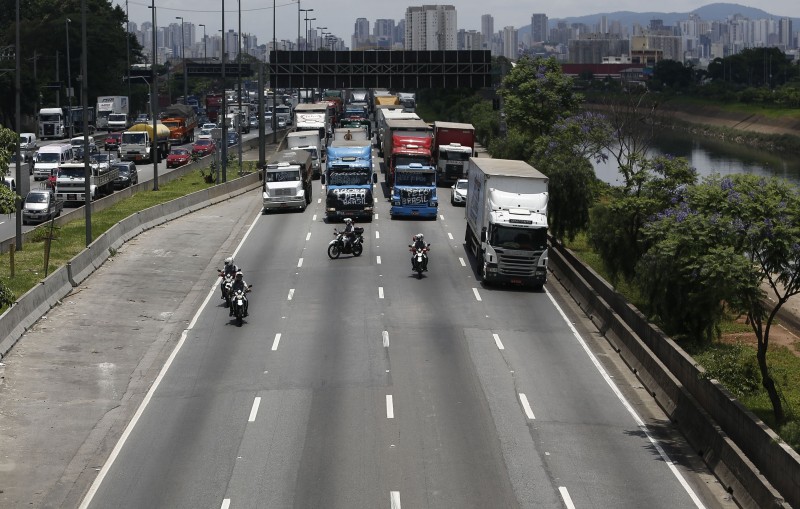 Os caminh�es s�o os maiores transportadores de carga no Brasil