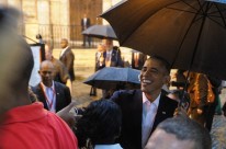 Barack Obama conversou com turistas e com cubanos durante visita a Catedral de Havana