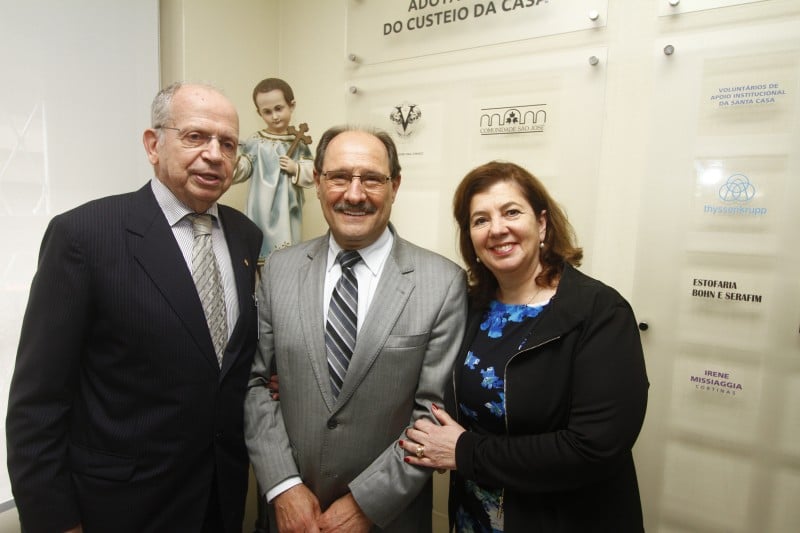 Alfredo Englert, provedor da Santa Casa, com o governador Jos� Ivo Sartori e Maria Helena Sartori