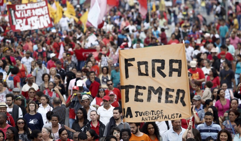 Milhares de manifestantes liderados pelo MTST protestaram contra Michel Temer em S�o Paulo ontem