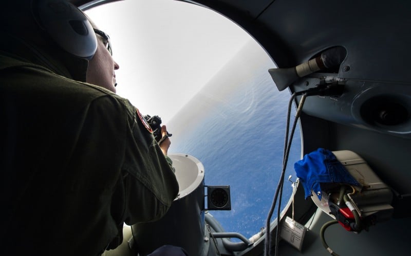 Buscas por destroços da aeronave no Mar Mediterrâneo continuam 