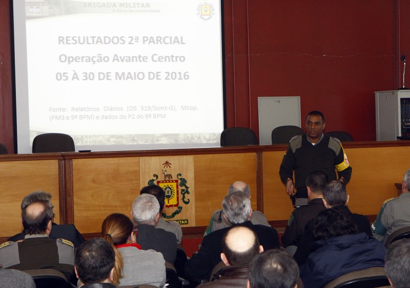 Oliveira apresentou os resultados da a��o a representantes do Sindilojas, Sindha, Sindiopticas, CDL e outros