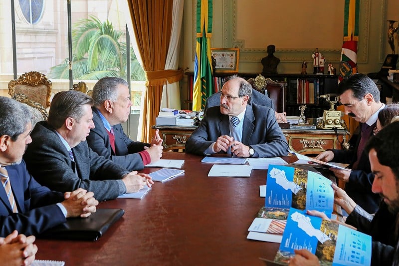 O governador Jos� Ivo Sartori recebeu o diretor-presidente da companhia, Tito Martins, e outros dirigentes 