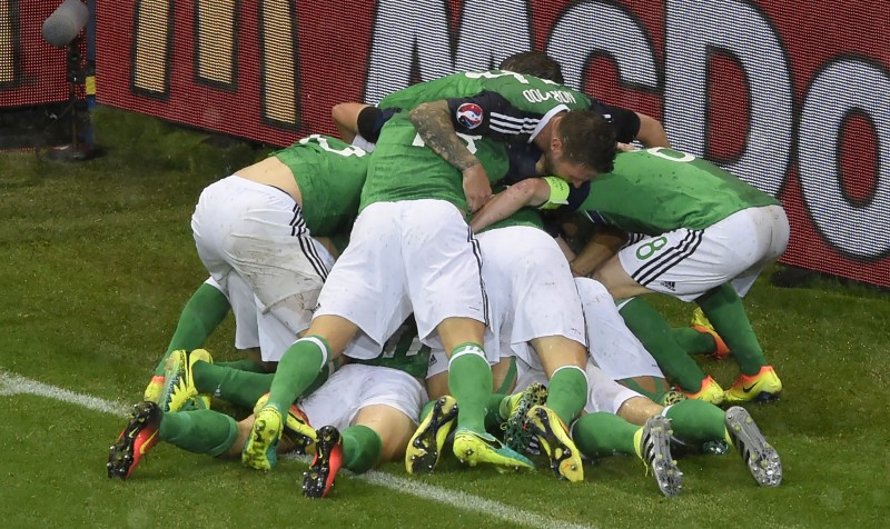 Irlanda do Norte chegou aos tr�s pontos na sua primeira participa��o na Eurocopa