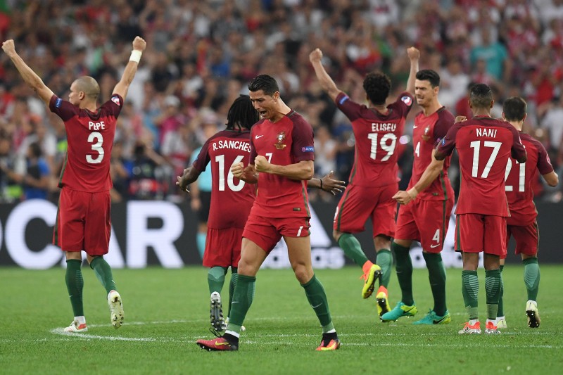 Portugueses avan�am �s semifinais da Eurocopa