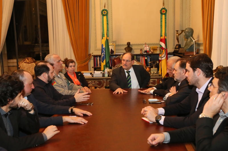 Sartori se reúne com integrantes do Gabinete de Crise criado para dar reagir à violência