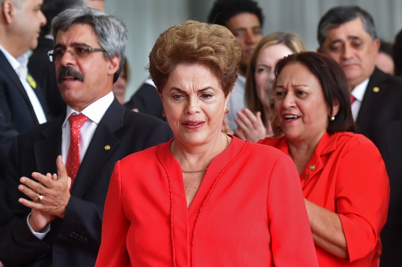 Resultado de imagem para Com impeachment, Dilma diz que sofreu segundo golpe de Estado na vida