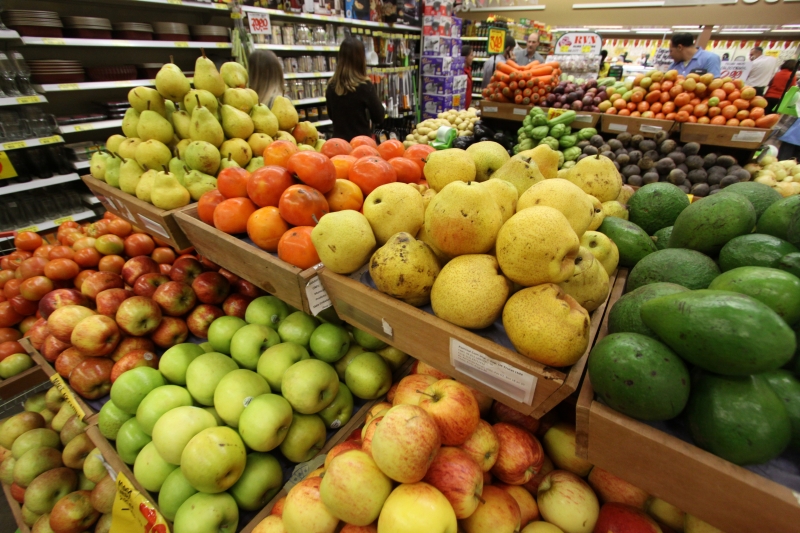 No setor de supermercados, queda foi menor, ficando em -0,1% 