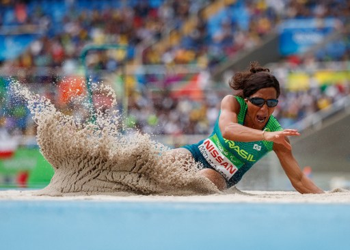 O t�tulo paral�mpico no Rio veio somente no �ltimo salto da atleta