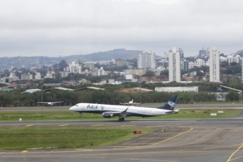 Leilão inclui terminais de Porto Alegre, Florianópolis, Salvador e Fortaleza 