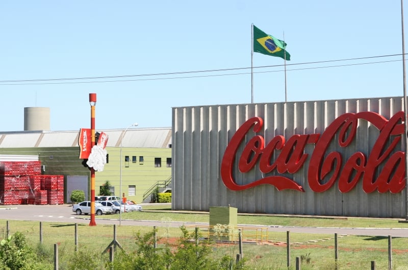 No pré-mercado, as ações da Coca-Cola caíam 0,61%