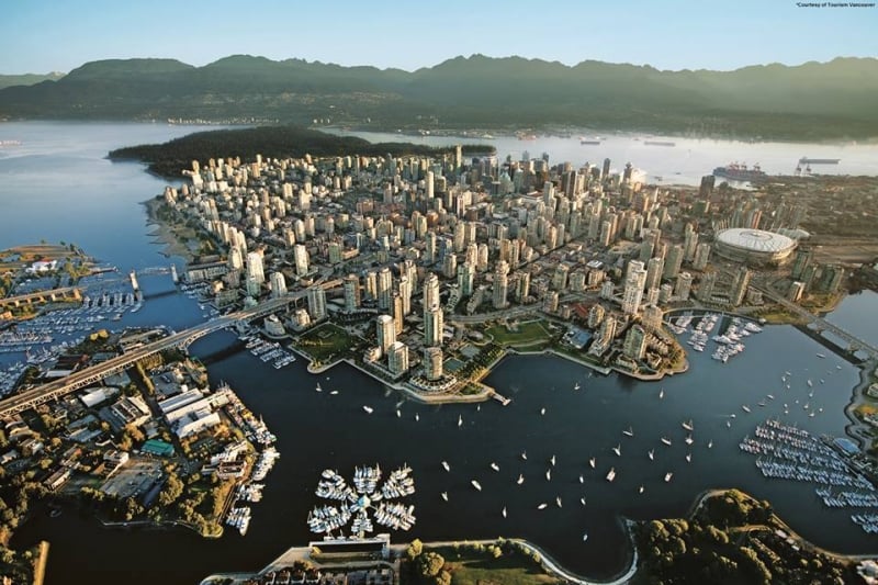 Porto de Vancouver, no Canad�, ostenta ancoradouro para avi�es, hidroavi�es e anf�bios