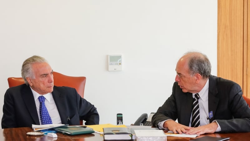 Pedro Parente apresentou o plano estratégico 2017-2021 da Petrobras ao presidente Michel Temer