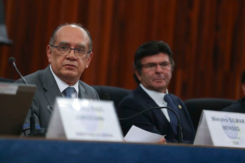 Mendes (esquerda) criticou Fux, após decisão que suspendeu PL anticorrupção no Senado