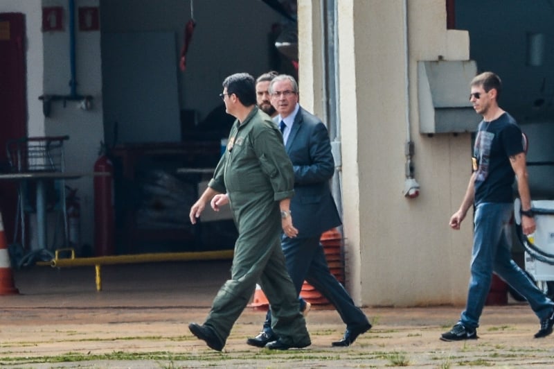 Ex-presidente da C�mara embarcou para Curitiba ap�s ser preso