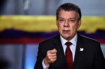 Governo da Col�mbia anuncia retomada de negocia��es com guerrilheiros