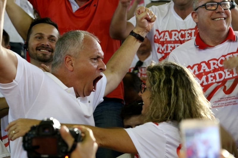 Marcelo Medeiros, chapa 2, comemora a vitória e será novo presidente do Internacional