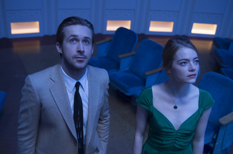 Ryan Gosling e Emma Stone contracenam no musical La la land