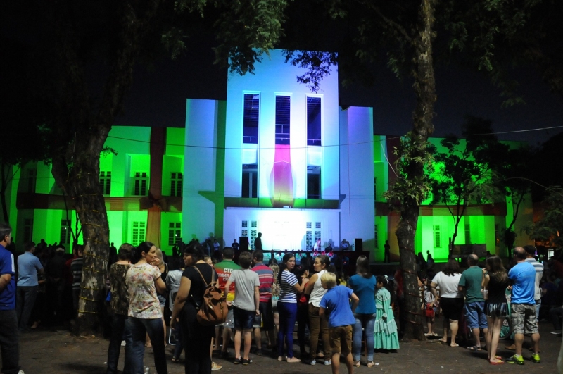 Praça da antiga prefeitura de Santa Rosa recebe atividades do Natal Vida 2016