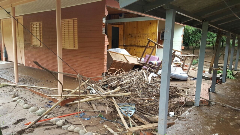 Enchente destruiu residências no município de Riozinho