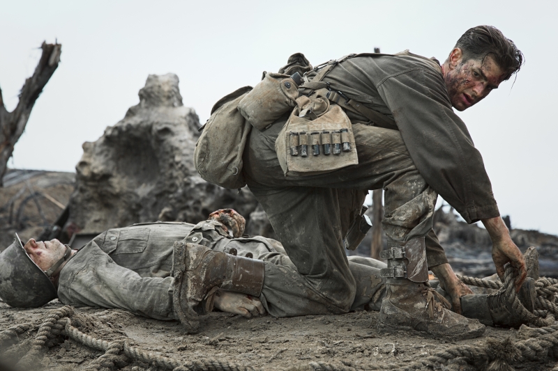 Andrew Garfield interpreta soldado que não usava armas 