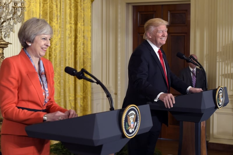 Trump, e a primeira-ministra do Reino Unido, Theresa May, falaram em coletiva de imprensa na Casa Branca