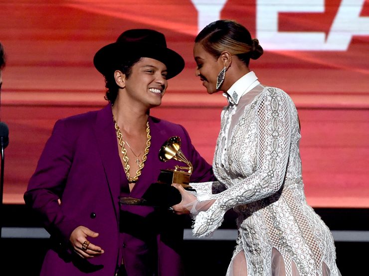 Bruno Mars recebeu o Grammy de Grava��o
do Ano
em 2016 