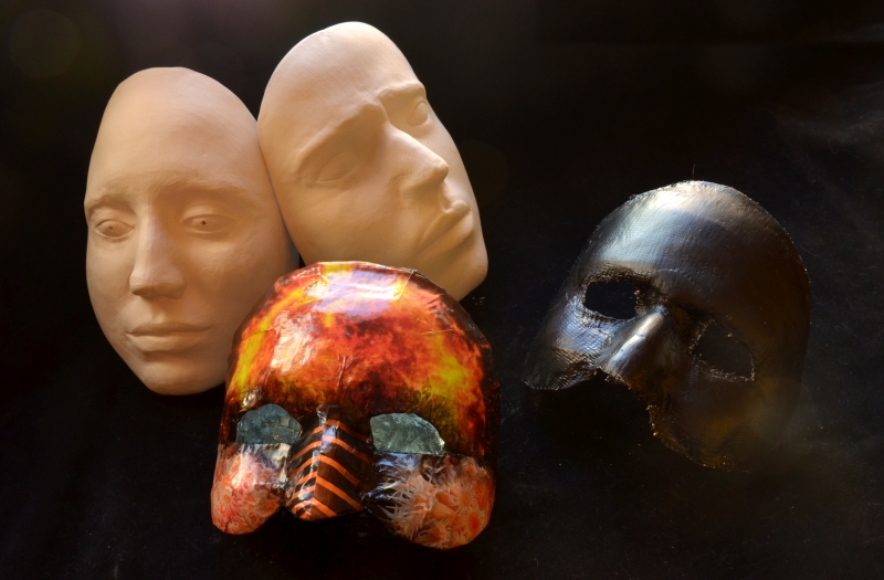 Ateliê1 oferece oficina de criação de máscaras de Carnaval e cerâmica
