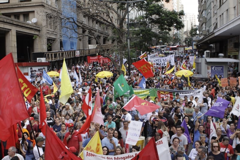 Manifestantes protestaram na Esquina Democr�tica e ruas do Centro