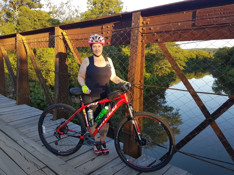 Andrea mudou de vida e passou a integrar uma equipe de pedal feminina