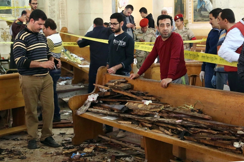 Bombas atingiram duas igrejas coptas enquanto fiéis estavam celebrando o Domingo de Ramos