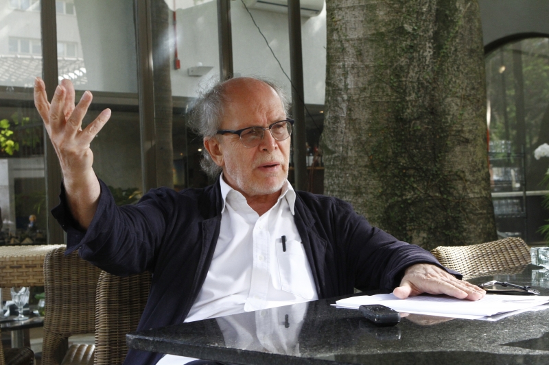 Curador alemão Alfons Hug explica como será a 11ª Bienal do Mercosul
