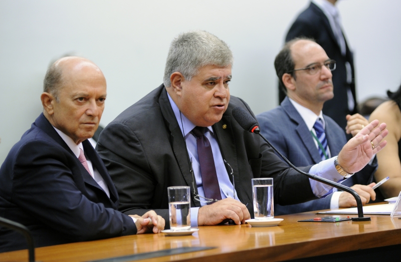 Deputado Carlos Marun anunciou que governo aceitou acordo da oposição para adiar a votação
