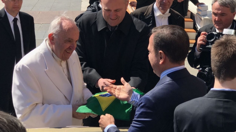 Papa Francisco recebeu Jo�o Doria, que pediu ben��o aos brasileiros