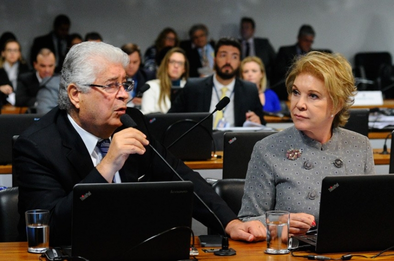 Substitutivo de Requião ao projeto original de Marta Suplicy agora irá para exame do Plenário do Senado