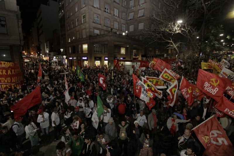 Protestos convocados por movimentos sociais contra o governo Michel Temer pediram elei��es diretas