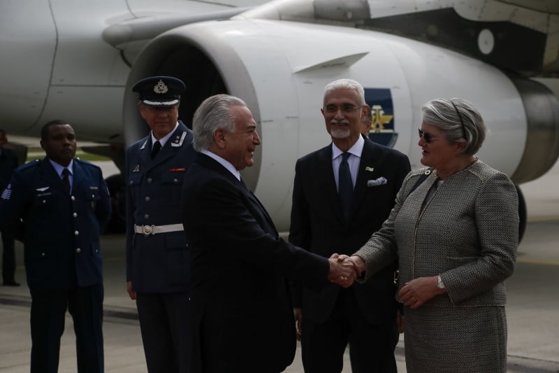 Oslo, Noruega - Presidente da República, Michel Temer recebe os cumprimentos da Embaixadora da Noruega no Brasil, Aud Marit Wiig, em sua chegada a Oslo (Beto Barata/PR)