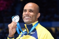 João Gomes conquista a medalha de prata nos 50m peito no Mundial