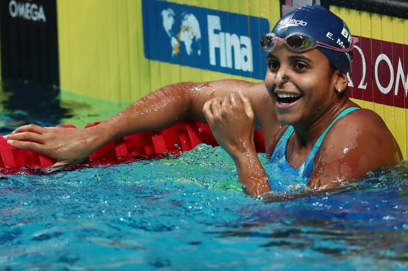 É a primeira vez que uma brasileira é campeã mundial em piscina longa