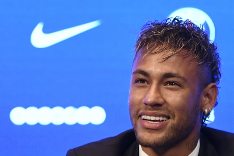 O brasileiro Neymar, do Paris Saint-Germain, está entre os atacantes indicados