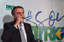 Bolsonaro apresenta queixa por injúria e calúnia contra Jean Wyllys no STF