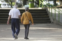 Inflação para idosos sobe e acumula alta de 3,53%