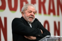 Dilma traiu seu eleitorado, diz Lula a jornal espanhol
