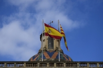 Com publicação de medidas, Madri toma controle formal da Catalunha