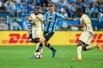Grêmio leva susto e perde do Barcelona-EQU mas vai à final da Libertadores