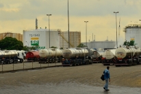 Em estado de greve, petroleiros devem parar a qualquer momento no Brasil