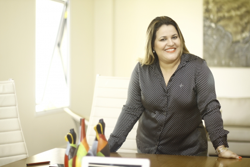 Claudia Regina Araujo dos Santos � coach executiva, gest�o de pessoas e diretora da Emovere You
