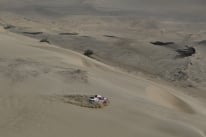 Al-Attiyah vence 3ª etapa e Peterhansel assume ponta do Rally Dakar nos carros