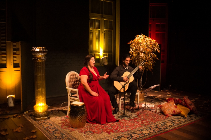 Cantora e m�sico apresentam recital O amor, a voz e o viol�o no StudioClio