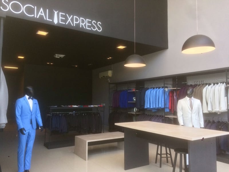 Loja Social Express idealizada pelos empreendedores Vitor Vasconcellos e Guilherme Brambilla.